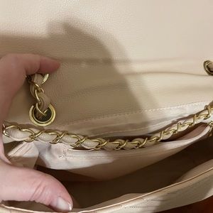 Beautiful light pink Brand new, leather shoulder bag